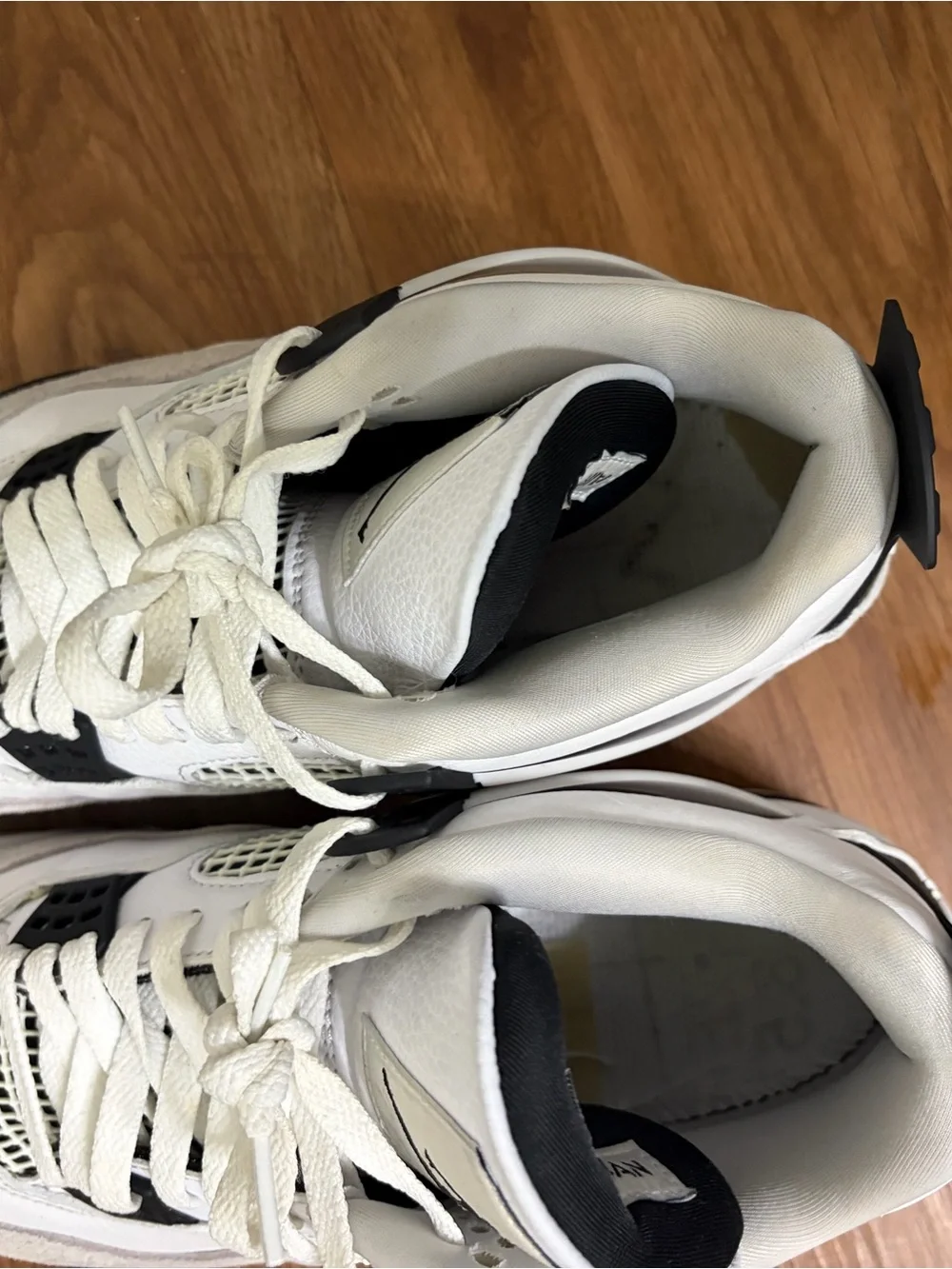 JORDAN 4 MILITARY BLACK